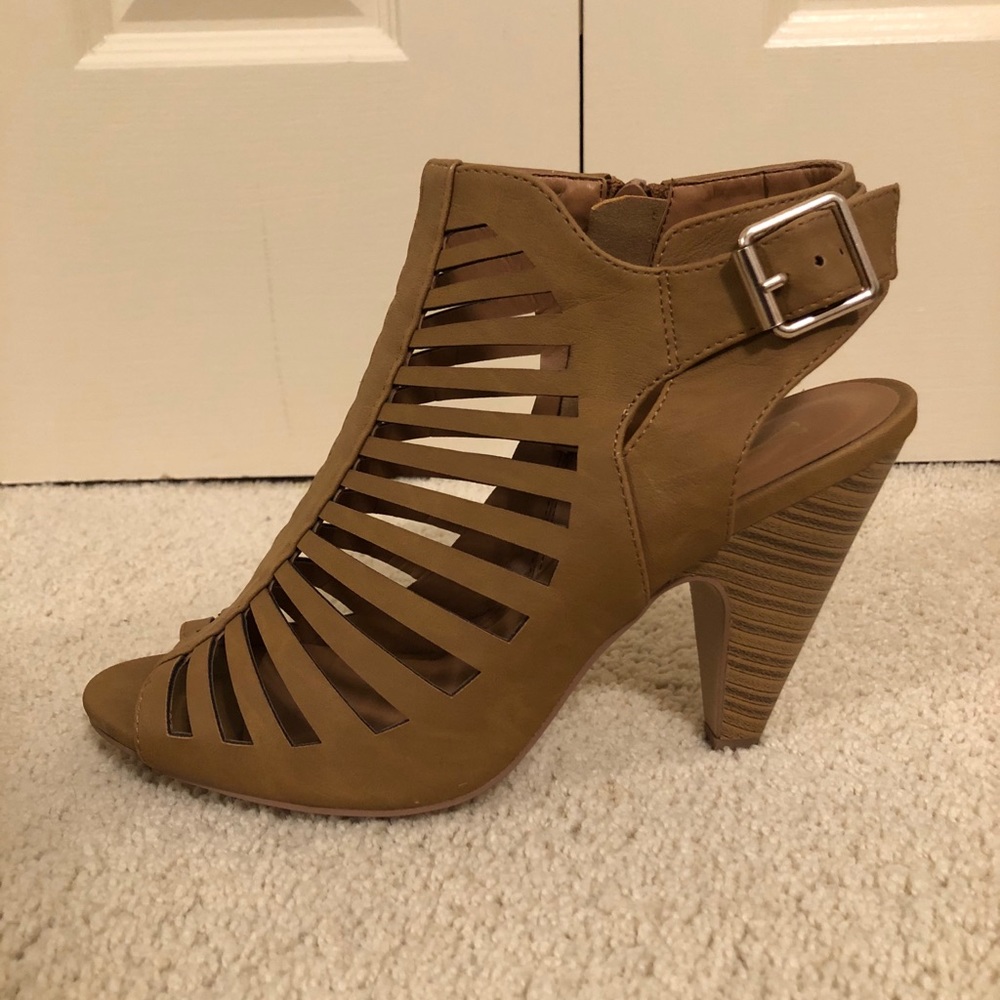 Size 8.5 Heels